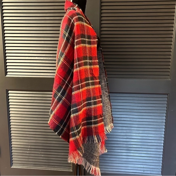 Perfect Winter Scarf! One Side is Red Plaid the Other Black & White Herringbone - Picture 10 of 16